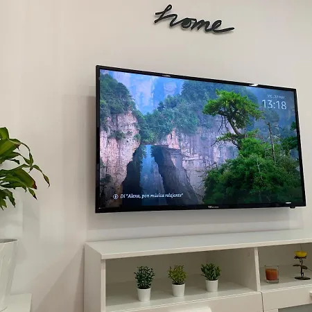 A Estrenar Preciosa Suite-centrico-con Jardin Y Porche トレモリノス