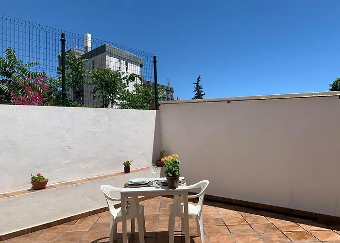 A Estrenar Preciosa Suite-céntrico-con Jardín Y Porche