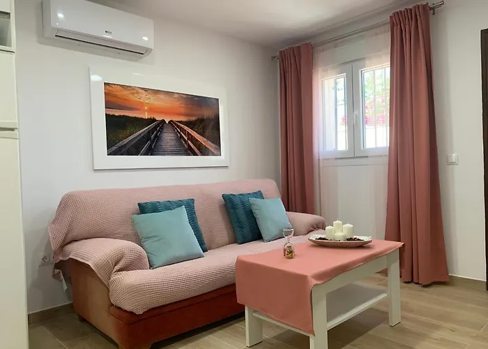 A Estrenar Preciosa Suite-céntrico-con Jardín Y Porche *