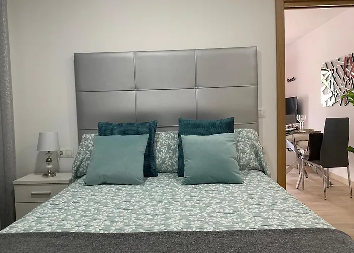 A Estrenar Preciosa Suite-céntrico-con Jardín Y Porche * Torremolinos