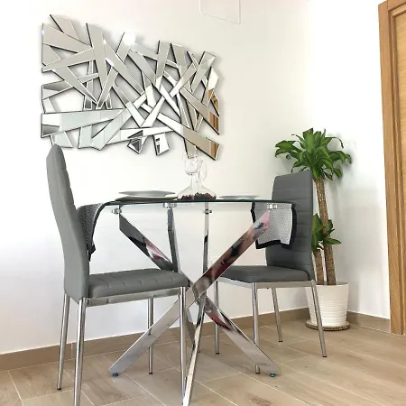 A Estrenar Preciosa Suite-céntrico-con Jardín Y Porche