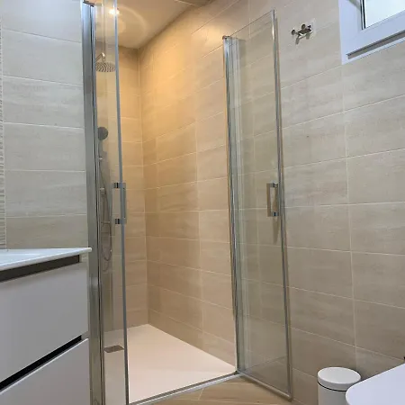 A Estrenar Preciosa Suite-centrico-con Jardin Y Porche *