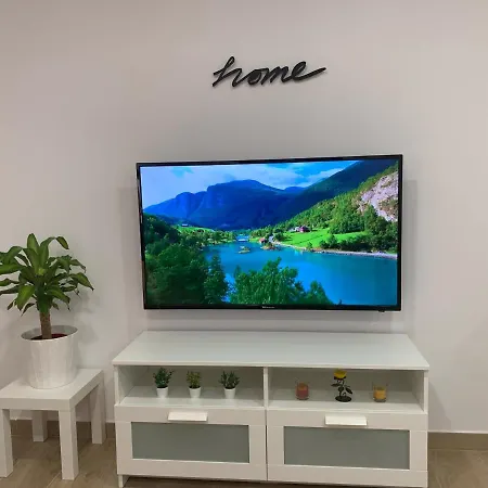 A Estrenar Preciosa Suite-céntrico-con Jardín Y Porche Apartamento *