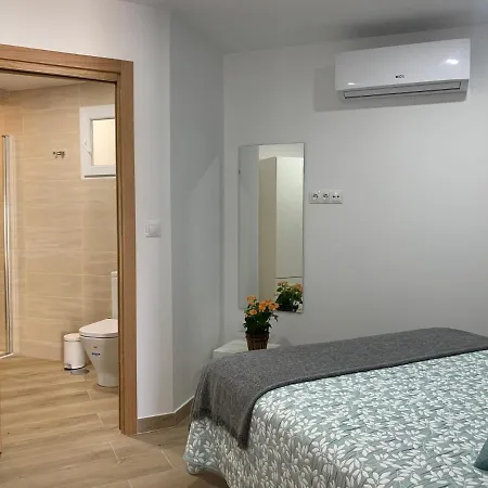 Apartamento A Estrenar Preciosa Suite-céntrico-con Jardín Y Porche
