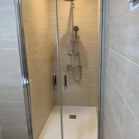 A Estrenar Preciosa Suite-centrico-con Jardin Y Porche דירה *