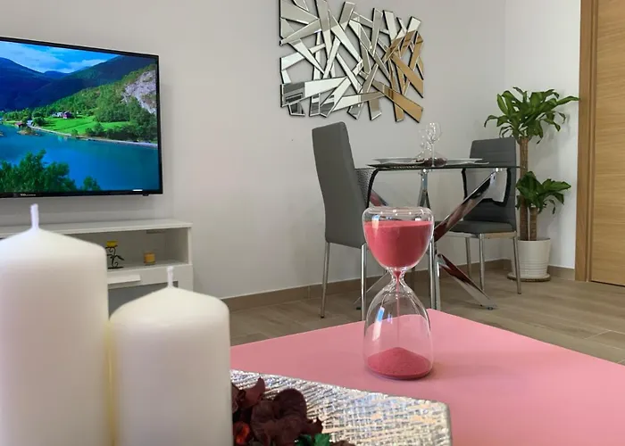 A Estrenar Preciosa Suite-centrico-con Jardin Y Porche * Torremolinos