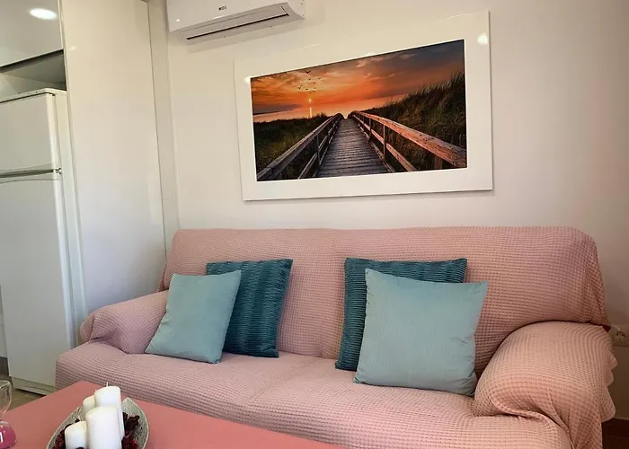 A Estrenar Preciosa Suite-centrico-con Jardin Y Porche Torremolinos